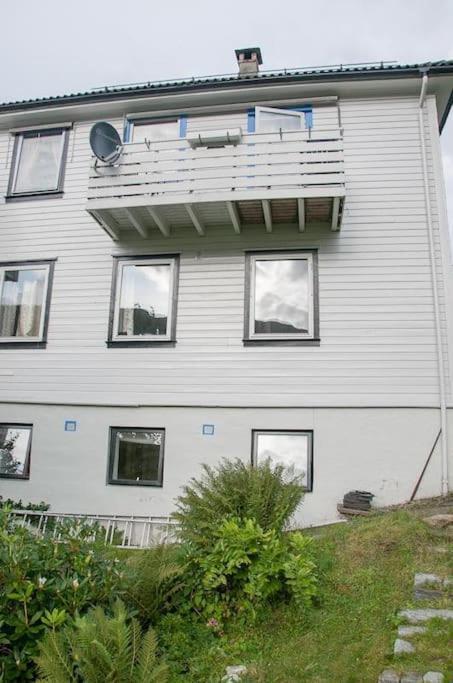 Modern Apartment With Free Parking Bergen Eksteriør bilde
